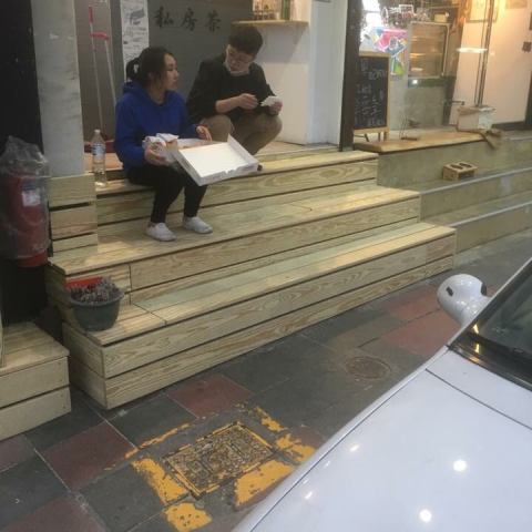 荷西哥 - 內湖飲料店室外南方松重鋪