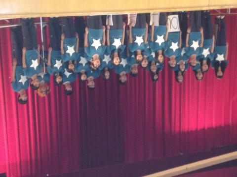 夏老師 理化 - 英語歌唱比賽得名