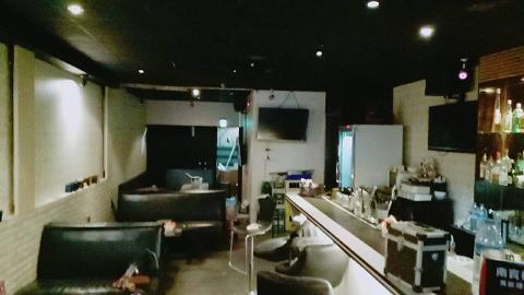 蚵仔　　木作工程 - 酒吧翻修工程