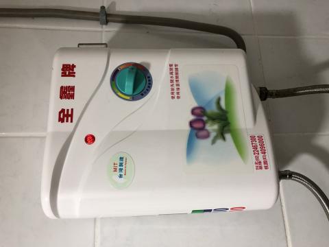 光榮水電 - 瞬熱型熱水器安裝服務