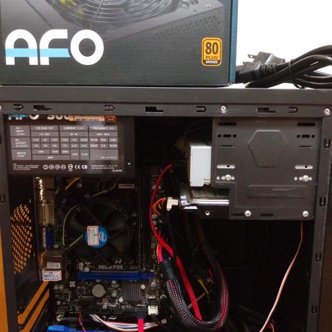 侯宏生 - 檢測後
發現電源供應器故障
換全新品後
清潔加整線
完成