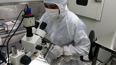 資料救援 - 專業設備，提供準確 救援資訊，減少您的損失