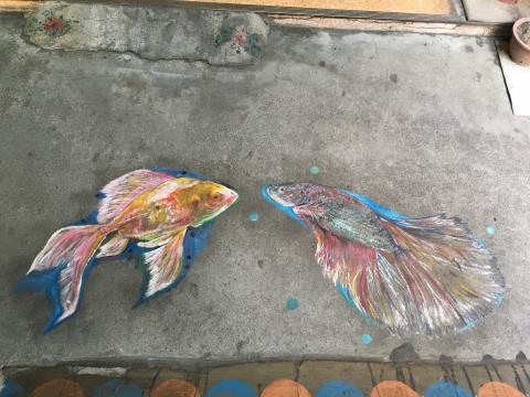 十1 快樂繪生活 - 雙魚，地畫，壓克力顏料+透明漆保護。