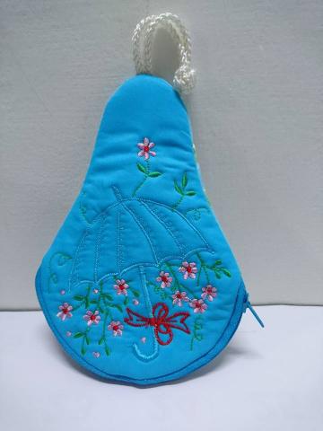 SCL淑貞服裝訂做修改工作室 - 電繡鑰匙包