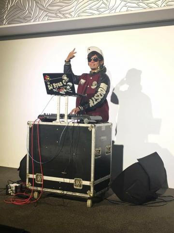 樂動娛樂事業有限公司 - 婚禮DJ演出