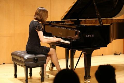 窩在家裡學鋼琴（鋼琴家教） - 