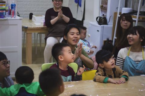 Lizly's Design Studio荔子平面設計工作室 -  Lizly's Design Studio荔子平面設計工作室 -