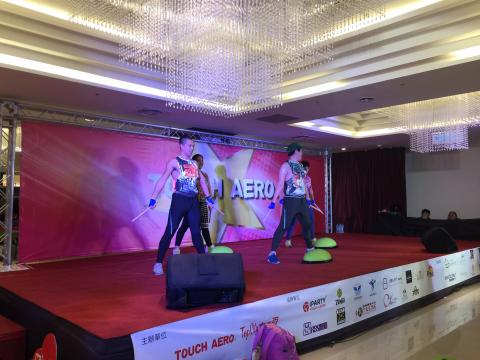 FFTU飛翔體適能教學聯盟 - 台中大遠百瘋狂打擊課程現場展演