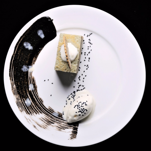 Jasmine - Black Sesame Crepe Cake 黑芝麻千層蛋糕