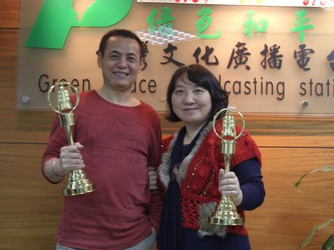 徐玉樺 - 飾演花甲男孩轉大人主角盧廣仲阿甲的爸爸蔡振南先生 暱稱南哥
我替南哥撰寫廣播音樂單元稿迄今18年入圍四次廣播金鐘獎綜合節目類 榮獲兩座金鐘獎