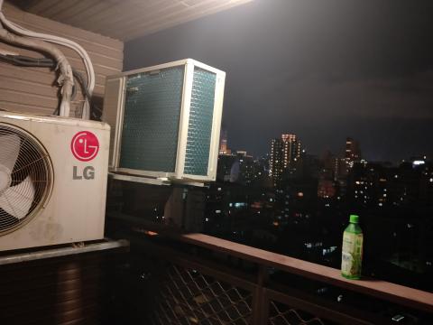 曹龍翔 - 安裝冷氣