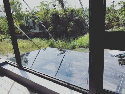 翔鴻工程公司 翔鴻防水工程公司 - 玻璃屋施工完成