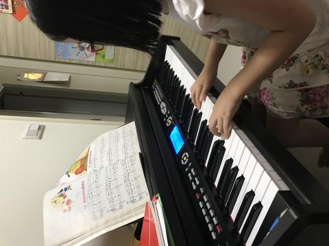 沈詩培 - 鋼琴家教（初學