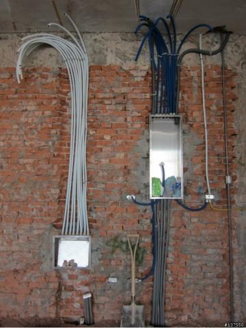 承宏工程實業有限公司 - 電源開關箱配置
電管配置
弱電箱配置