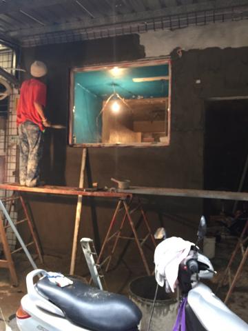 仁祥泥作工程 - 大門面打底中