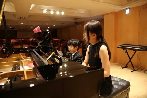 窩在家裡學鋼琴（鋼琴家教） - 