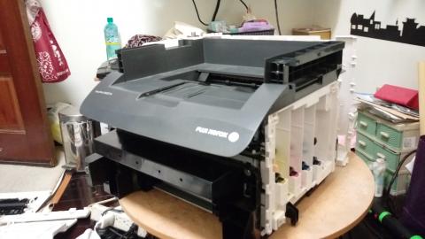 賴育聖 - 雷射複合機維修