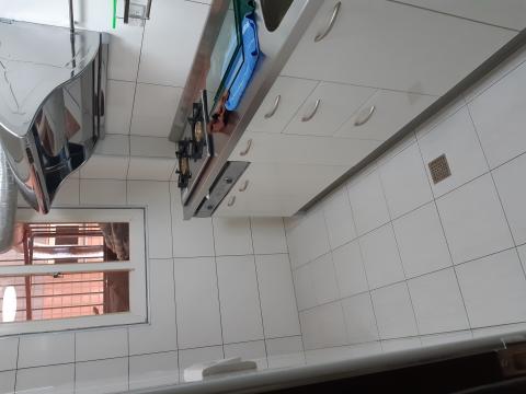 曾貴慶 - 天花板與新的流理台裝設完成