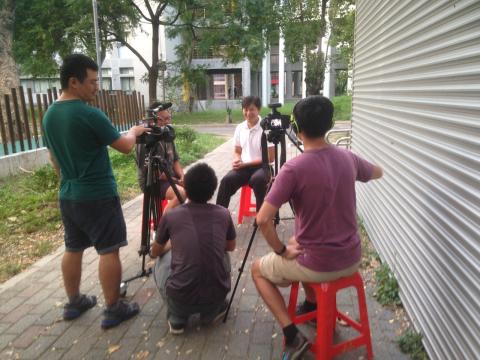 覺蘊天然工坊 - 國教院的教學案子
在大觀國中拍攝國家教案，劇本的環節及分鏡，需要用很長的時間進行拍攝，然後進入了後製剪輯才是開始而已。