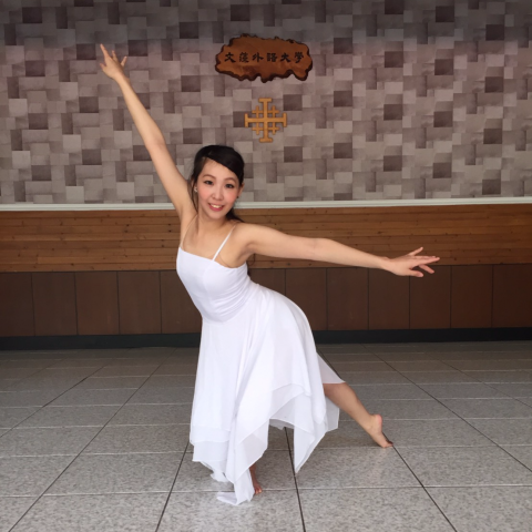 提供南崁學跳舞服務的專家李季涵