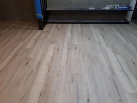 專業木質地板 免費到府估價 （徐小姐） - 