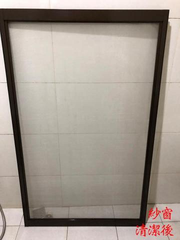 潔庭家事服務 - 簡單的運用小工具就能洗刷上面的汙漬