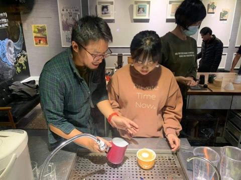 陳彥中 -  陳彥中 -