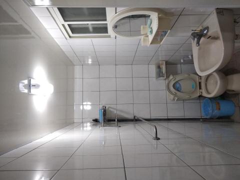 黃盡忠 - 磁磚剔除,泥作磁磚施工