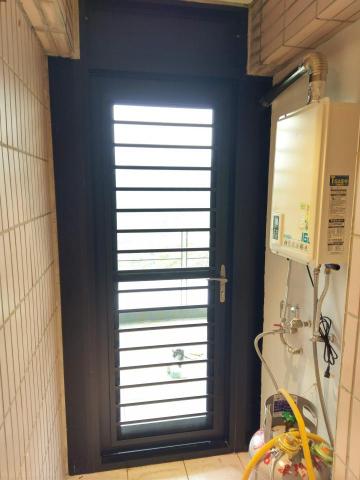 閎富鋁業有限公司 - 三合一通風門