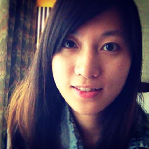 提供法語初學服務的專家鄭依庭