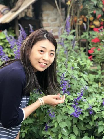 提供調節啞鈴服務的專家Julia