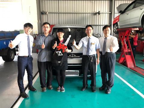 匯豐汽車龍潭營業所-黃炳諠 - 中華凌利1.5(廂車)