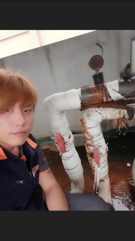 全堉工程行 - 水冷機管路老舊斷裂漏水⋯從新接上換掉開關閥