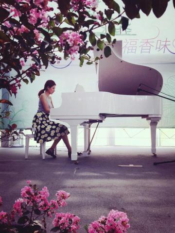 李芷柔 - 現場鋼琴演奏