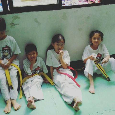 勤武企業私人教練  何孟翰 - 師生互動