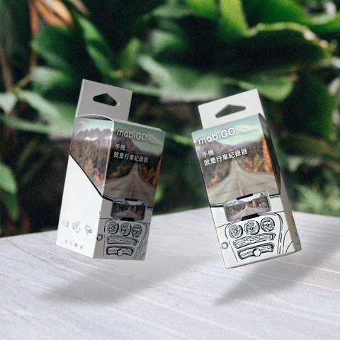 JIMU design - 【包裝設計】
行車記錄器 
主要族群想要給女性消費者,
因此包裝走手繪和唯美的風格。 JIMU design - 【包裝設計】
行車記錄器 
主要族群想要給女性消費者,
因此包裝走手繪和唯美的風格。