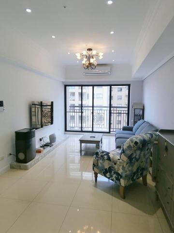 永固麗室內裝潢設計有限公司 - 房屋坪數:約34坪 設計風格:美式古典 房屋類型:標準格局 房屋狀況:新成屋 空間格局:客餐廳、廚房、主臥、小孩房、兒童遊戲室、衛浴x2 主要建材:訂製櫃、烤漆、油漆、全室造形天花板、超耐磨木地板 美式古典風格,給人舒適、自在的感覺,想要植入到空間中,總擔心坪數太小而無法達成,但,設計師其認為,只要掌握幾項要素如:格局機能配置、線條比例規劃、色彩搭配,以及燈光營造等,不但能輕鬆將美式古典帶入居所, 永固麗室內裝潢設計有限公司 - 房屋坪數:約34坪 設計風格:美式古典 房屋類型:標準格局 房屋狀況:新成屋 空間格局:客餐廳、廚房、主臥、小孩房、兒童遊戲室、衛浴x2 主要建材:訂製櫃、烤漆、油漆、全室造形天花板、超耐磨木地板 美式古典風格,給人舒適、自在的感覺,想要植入到空間中,總擔心坪數太小而無法達成,但,設計師其認為,只要掌握幾項要素如:格局機能配置、線條比例規劃、色彩搭配,以及燈光營造等,不但能輕鬆將美式古典帶入居所,