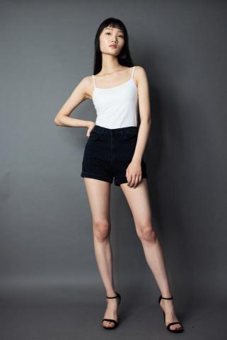 RUEI - 廠商：風暴模特兒經紀公司
拍攝內容：model卡拍攝