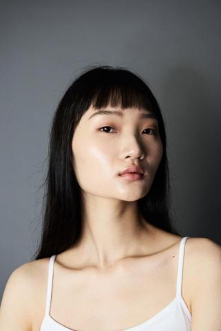 RUEI - 廠商：風暴模特兒經紀公司
拍攝內容：model卡拍攝