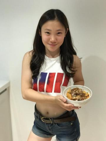 提供營養學服務的專家程元