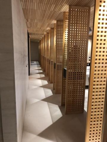 超躍企業有限公司 - 