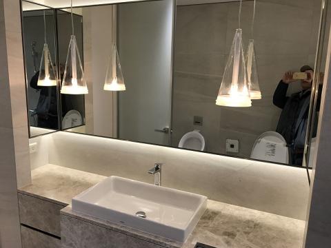 超躍企業有限公司 - 