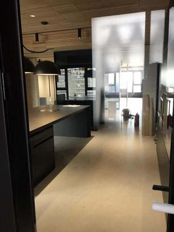 超躍企業有限公司 - 