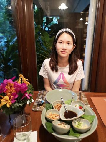 提供數學老師服務的專家陳品諭