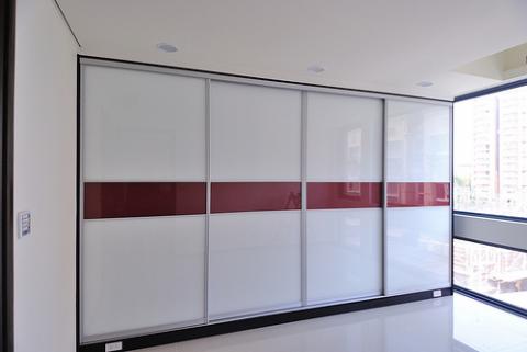 品淳室內設計/系統家具 - 烤漆玻璃衣櫃