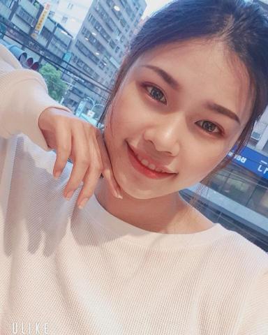 提供新秘服務的專家Yeva 鴨子