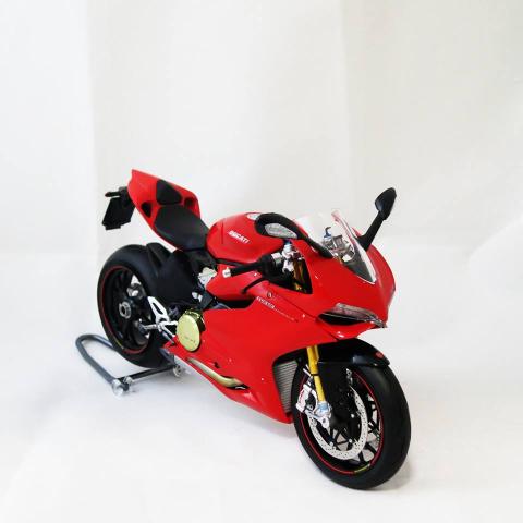 天馬模型工坊 - 模型代工作品:1/12 重機