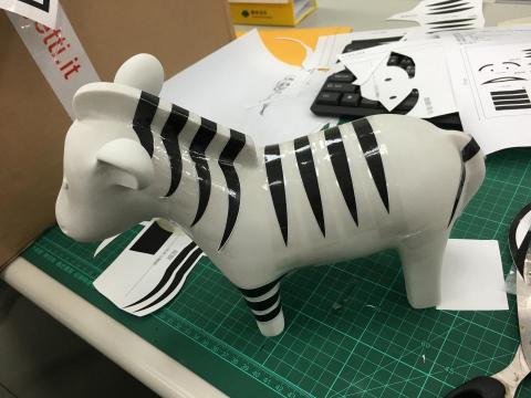 蕭羽芹 - 神經內分泌腫瘤十大警訊&mdash;斑馬公仔巡迴展(建模)