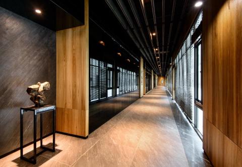 台灣柏林室內設計工作室 - 公設/新東方/新成屋/200坪