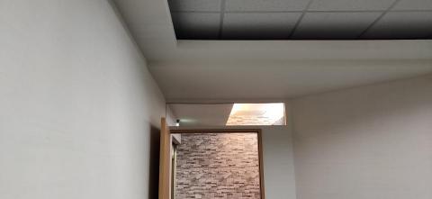 全宏工作室 - 1080711。內湖區瑞光路550號。前傳說對決主播台改辦公室新貼壁紙。 全宏工作室 - 1080711。內湖區瑞光路550號。前傳說對決主播台改辦公室新貼壁紙。